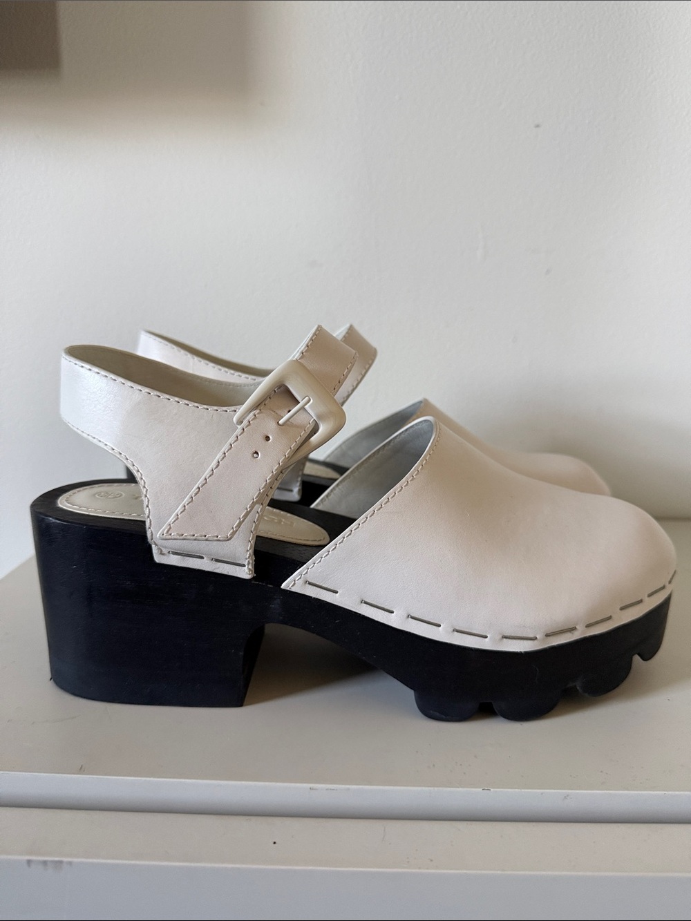 Tory Burch Runway Lug-sole Leather Clog Clogs. Cream Sz 9.5 - Picture 4 of 11